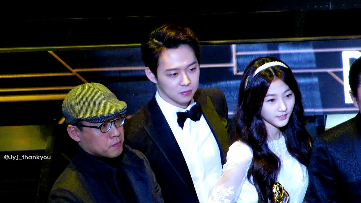 HQ PICS + GIFS] 141217 Park Yoo...